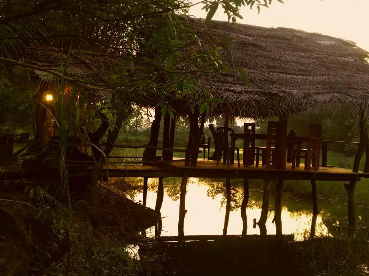 Aliya Riverside & Safari Resort Удавалаве Екстер'єр фото