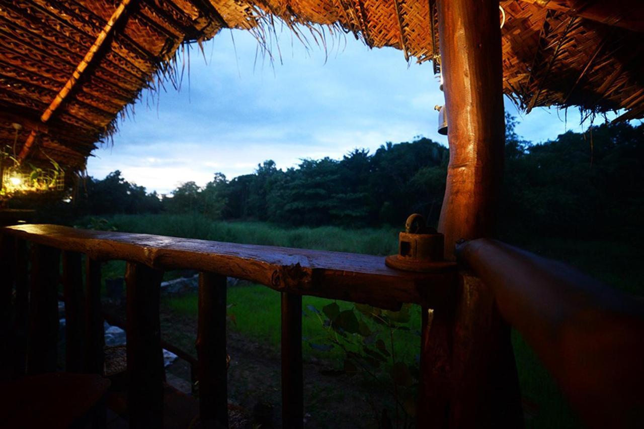 Aliya Riverside & Safari Resort Удавалаве Екстер'єр фото